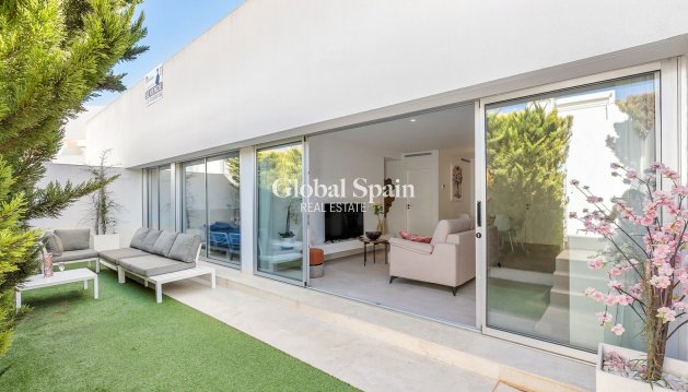 APARTMENT - Resale - TORREVIEJA -
                Costa Blanca