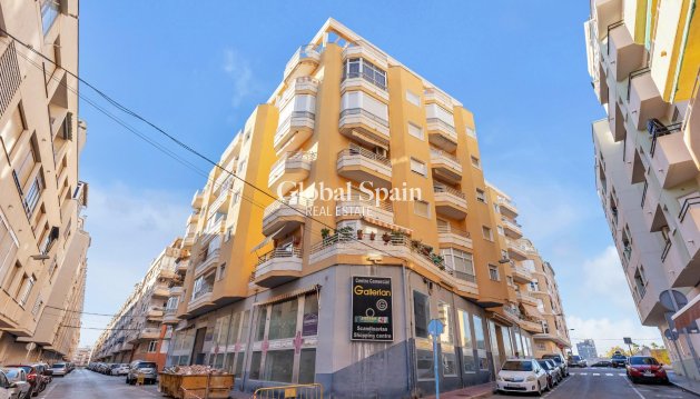 Apartment - Resale - TORREVIEJA -
                Habaneras
