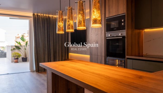 APARTMENT - Resale - TORREVIEJA -
                La Veleta