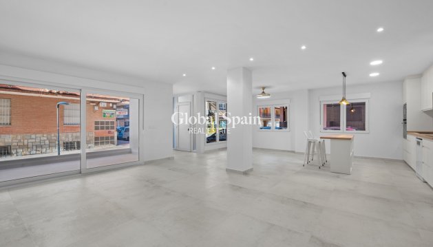 APARTMENT - Resale - TORREVIEJA -
                Playa del Acequión