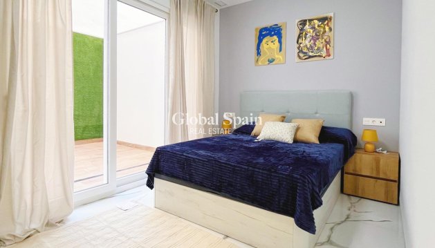 APARTMENT - Resale - TORREVIEJA -
                Playa del Cura