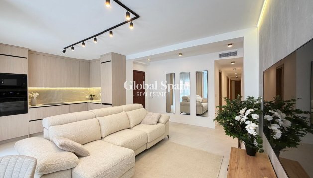 APARTMENT - Resale - TORREVIEJA -
                Playa del Cura