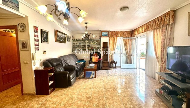 APARTMENT - Resale - TORREVIEJA -
                Playa del Cura