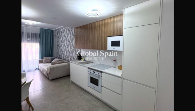 APARTMENT - Resale - TORREVIEJA -
                Playa del Cura