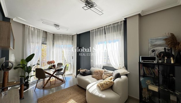 APARTMENT - Resale - TORREVIEJA -
                Playa del Cura