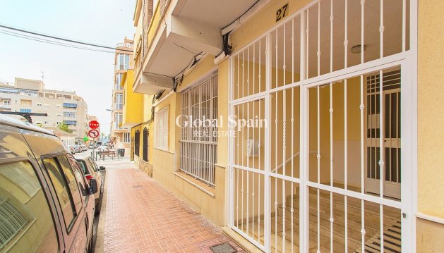APARTMENT - Resale - TORREVIEJA -
                Playa del cura