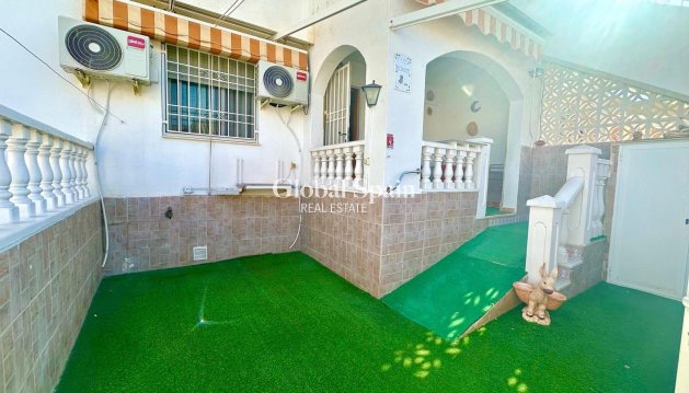 APARTMENT - Resale - TORREVIEJA -
                Torretas