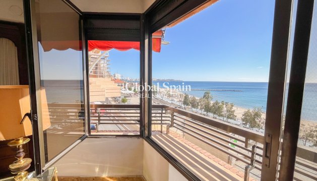 Apartment - Wohnung - Wiederverkauf - ALICANTE -
                Centro