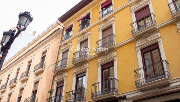Appartement - Flat - Wederverkoop - ALICANTE -
                Centro