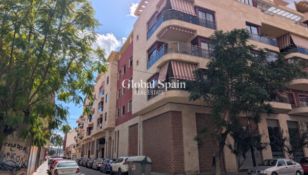 Appartement - Flat - Wederverkoop - ORIHUELA -
                Orihuela