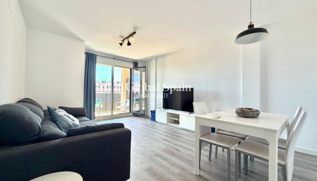 APPARTEMENT - Location longue durée - DENIA -
                Port
