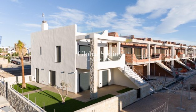 APPARTEMENT - Nouvelle construction - PILAR DE LA HORADADA -
                pueblo