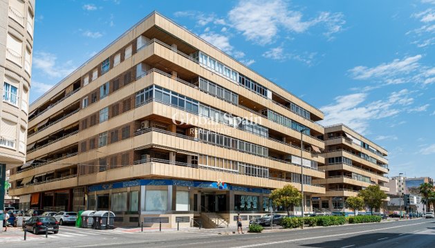 Appartement - Penthouse - Revente - TORREVIEJA -
                Torrevieja