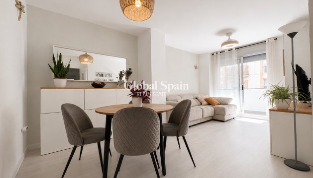 APPARTEMENT - Revente - DENIA -
                Center