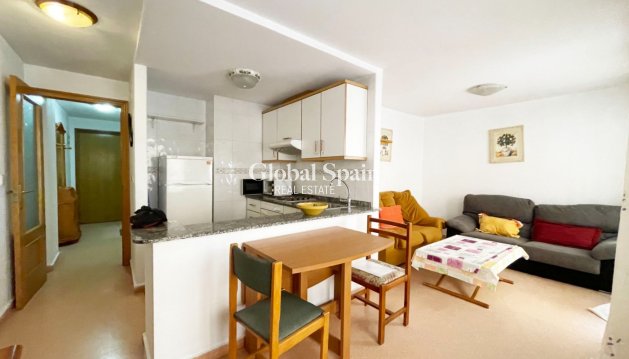 APPARTEMENT - Revente - GUARDAMAR DEL SEGURA -
                Playa