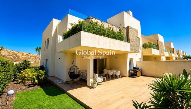 APPARTEMENT - Revente - LA FINCA GOLF -
                Inland