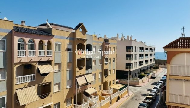 APPARTEMENT - Revente - LA MATA -
                Costa Blanca