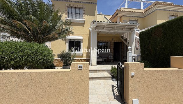 APPARTEMENT - Revente - ORIHUELA COSTA -
                Costa Blanca