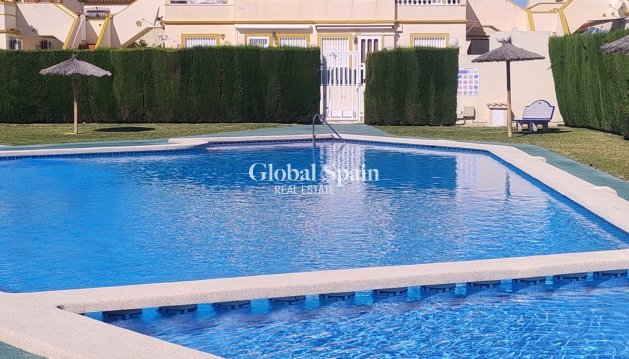 APPARTEMENT - Revente - ORIHUELA COSTA -
                Costa Blanca