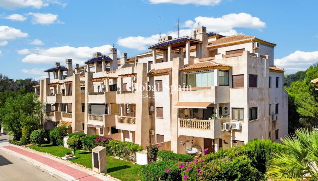 APPARTEMENT - Revente - ORIHUELA COSTA -
                Costa Blanca