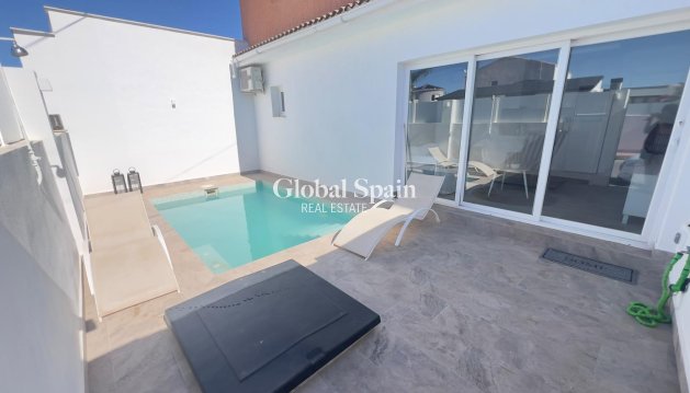 APPARTEMENT - Revente - ORIHUELA COSTA -
                La Regia