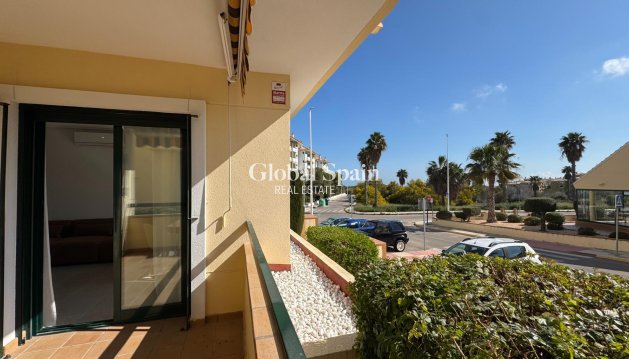 APPARTEMENT - Revente - ORIHUELA COSTA -
                VILLAMARTÍN
