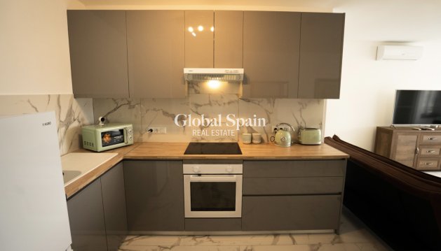 APPARTEMENT - Revente - ORIHUELA -
                Inland