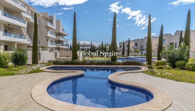 APPARTEMENT - Revente - ORIHUELA -
                Inland