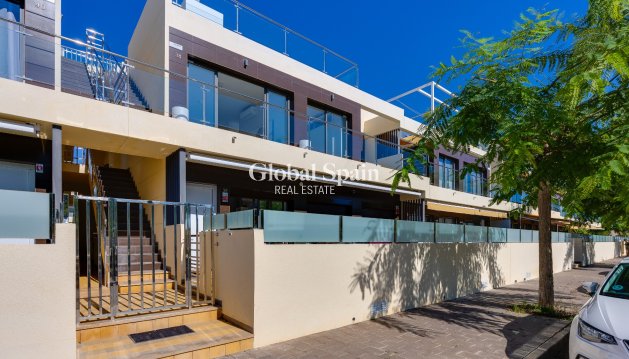 APPARTEMENT - Revente - PILAR DE LA HORADADA -
                MIL PALMERAS 