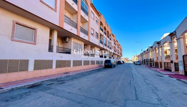 APPARTEMENT - Revente - SAN ISIDRO -
                Inland