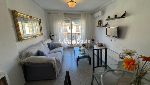 APPARTEMENT - Revente - SAN MIGUEL DE SALINAS -
                Inland