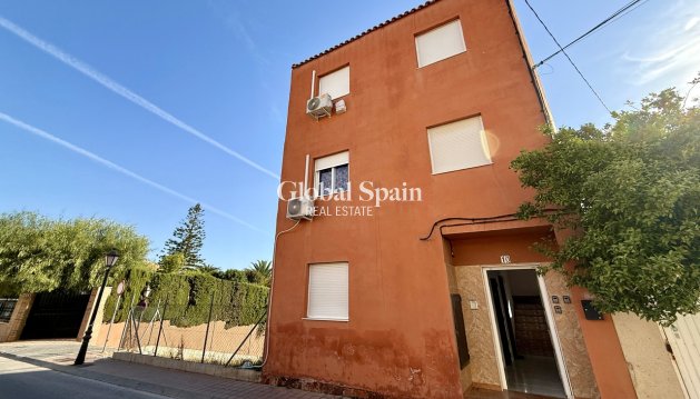 APPARTEMENT - Revente - SAN MIGUEL DE SALINAS -
                Inland