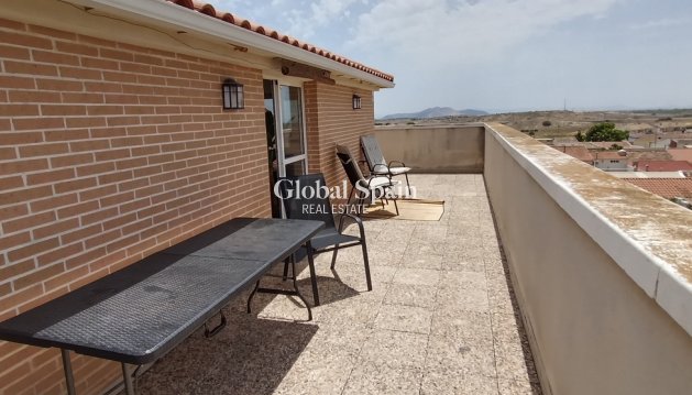 APPARTEMENT - Revente - SUCINA -
                Inland