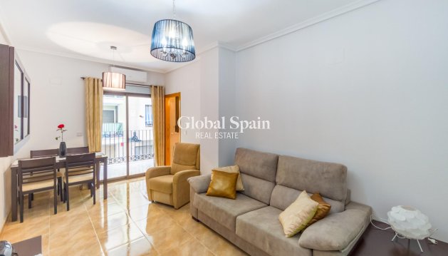 APPARTEMENT - Revente - TORREVIEJA -
                Acequion