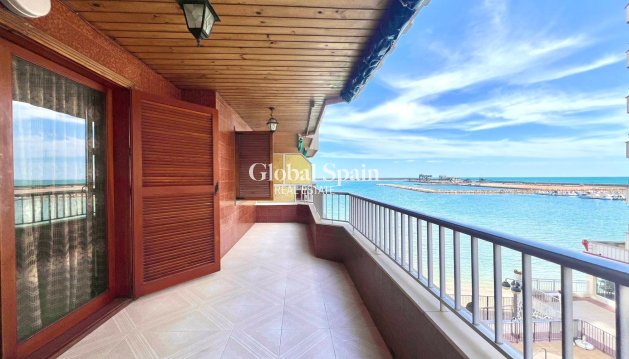 APPARTEMENT - Revente - TORREVIEJA -
                Acequion
