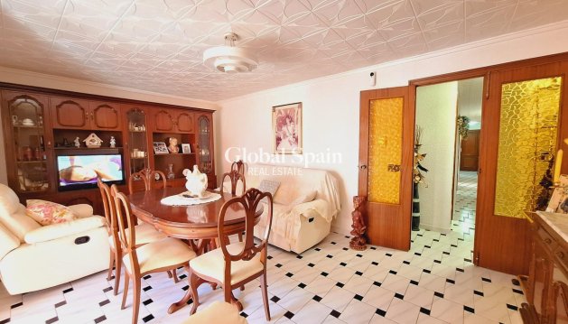 APPARTEMENT - Revente - TORREVIEJA -
                Acequion