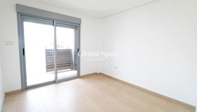 APPARTEMENT - Revente - TORREVIEJA -
                Acequion