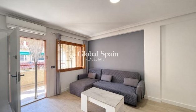 APPARTEMENT - Revente - TORREVIEJA -
                Acequion