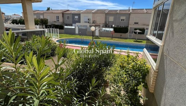APPARTEMENT - Revente - TORREVIEJA -
                Aguas Nuevas