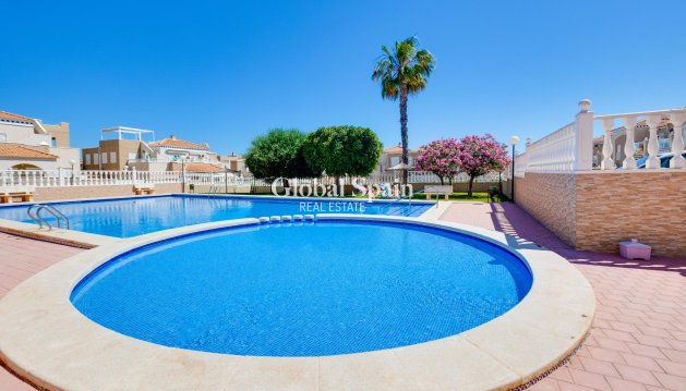 APPARTEMENT - Revente - TORREVIEJA -
                Aguas Nuevas
