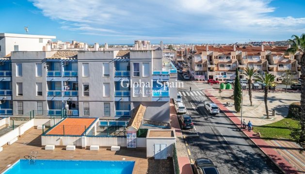 APPARTEMENT - Revente - TORREVIEJA -
                Calas Blancas