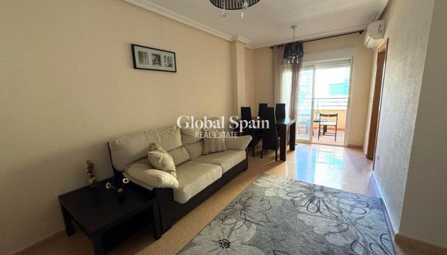 APPARTEMENT - Revente - TORREVIEJA -
                Center