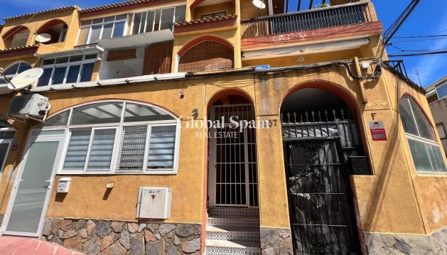 APPARTEMENT - Revente - TORREVIEJA -
                Center