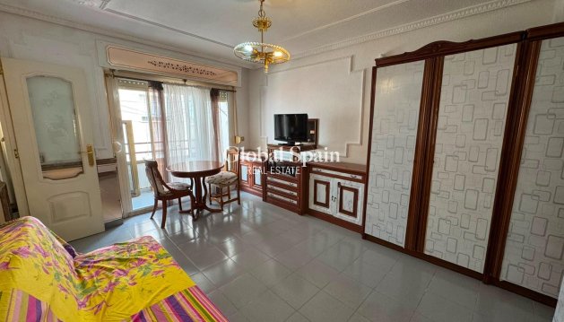 APPARTEMENT - Revente - TORREVIEJA -
                Centro