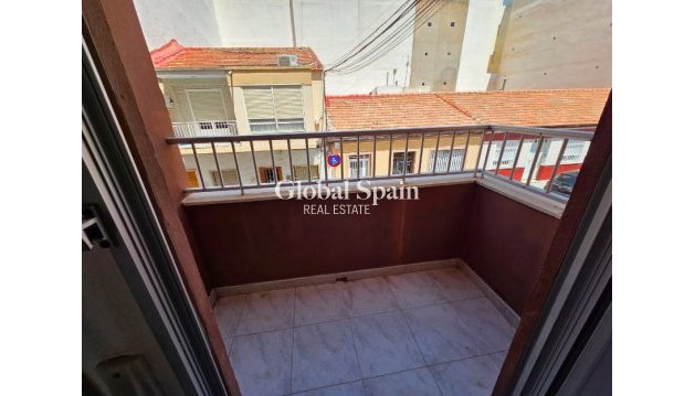 APPARTEMENT - Revente - TORREVIEJA -
                Costa Blanca