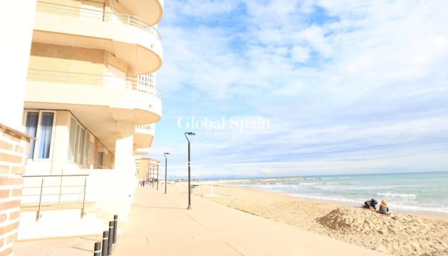 APPARTEMENT - Revente - TORREVIEJA -
                Costa Blanca