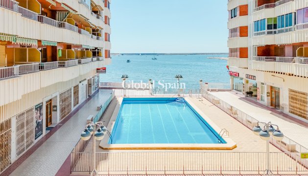 APPARTEMENT - Revente - TORREVIEJA -
                Costa Blanca