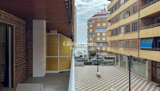 APPARTEMENT - Revente - TORREVIEJA -
                Costa Blanca