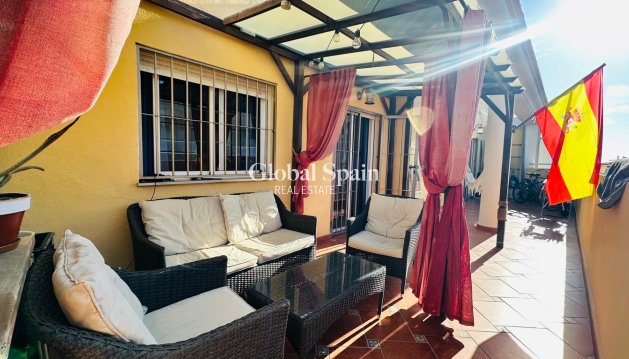 APPARTEMENT - Revente - TORREVIEJA -
                Costa Blanca