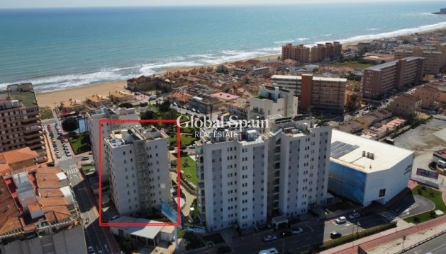 APPARTEMENT - Revente - TORREVIEJA -
                Costa Blanca
